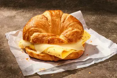 Breakfast Menu 15 Croissant Egg & Cheese Sandwich